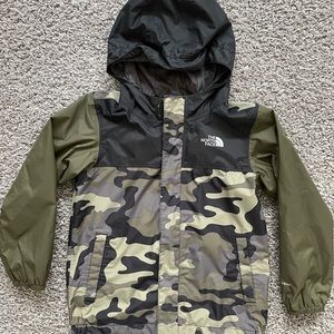 Northface windbreaker size 5T in camo